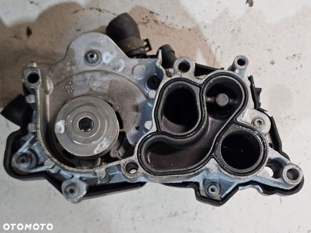 VW UP Skoda Citygo 1.0 12V MPi pompa wody termostat obudowa termostatu 04C121600J - 1