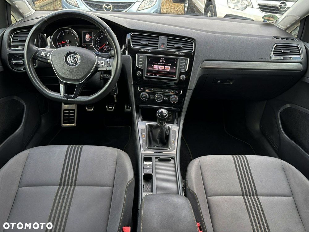 Volkswagen Golf 1.4 TSI BMT Highline - 26