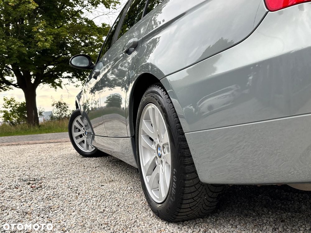 BMW Seria 3 - 23