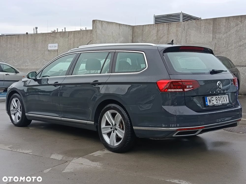 Volkswagen Passat - 6