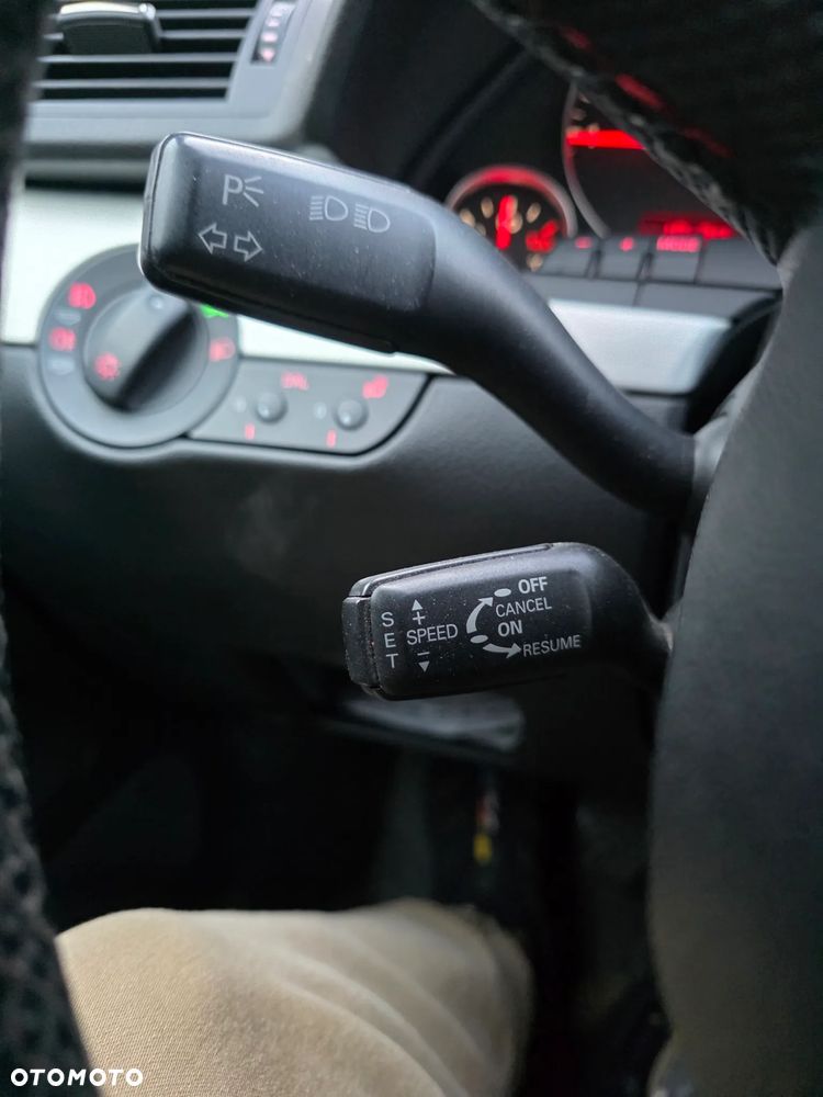 Audi A4 Avant 2.0 TDI DPF Quattro - 11