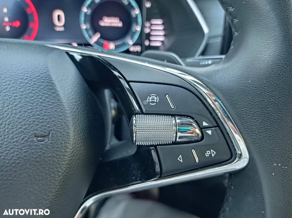 Skoda Octavia 2.0 TDI DSG Style - 32