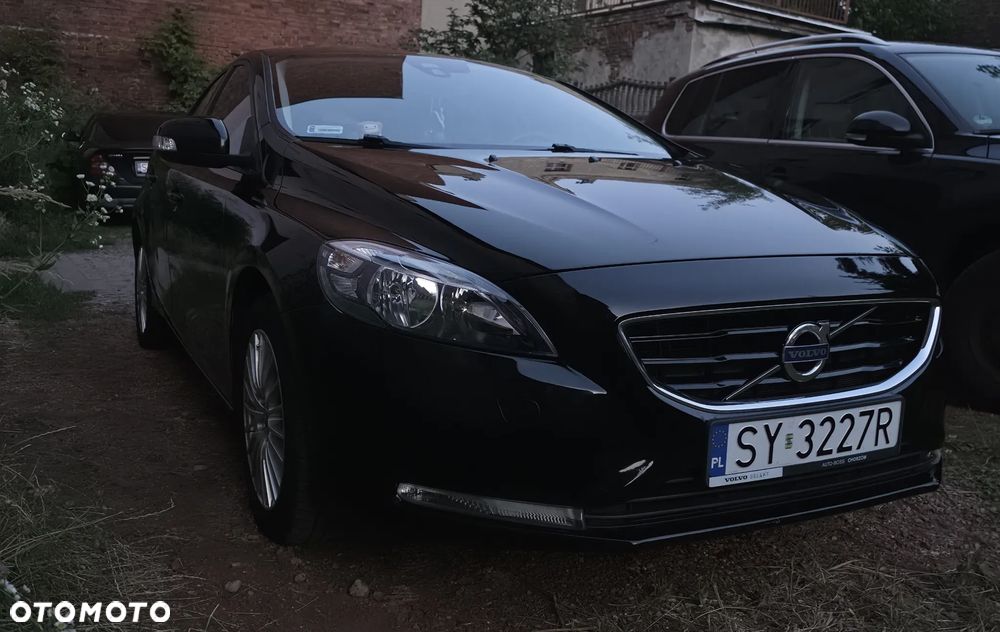 Volvo V40 T3 Momentum - 1