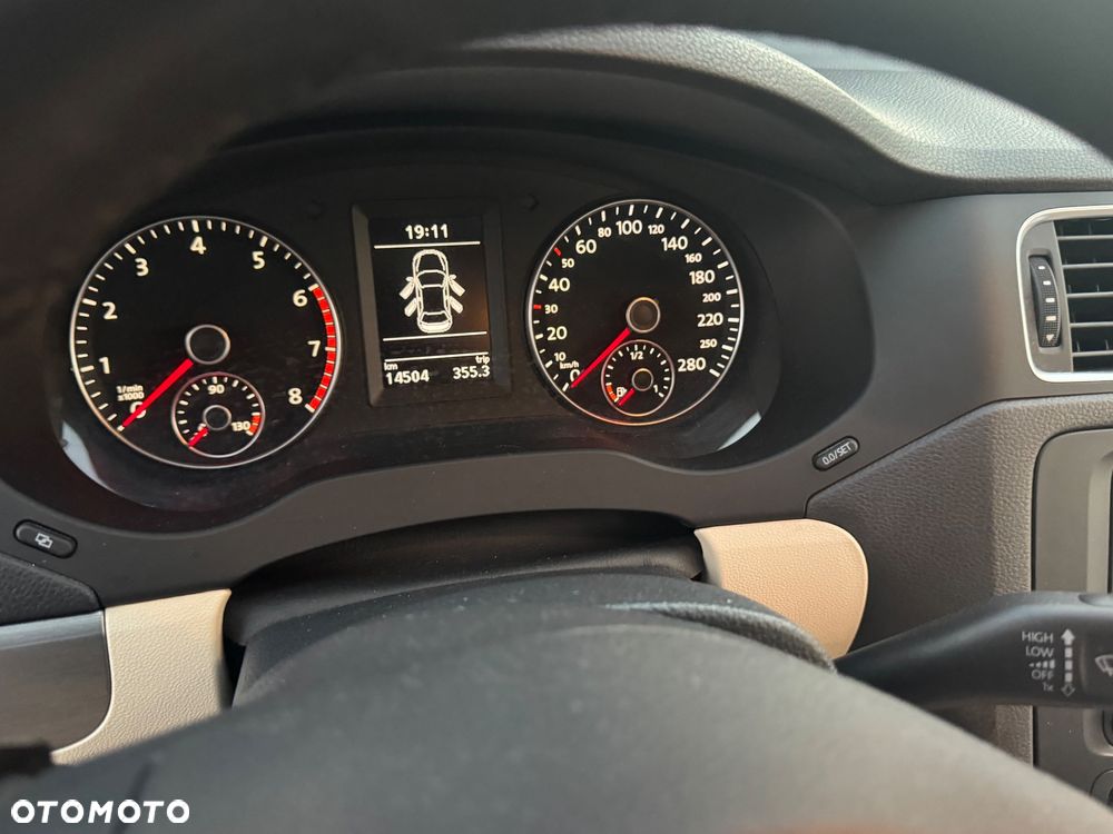 Volkswagen Jetta 1.4 TSI Highline DSG - 11