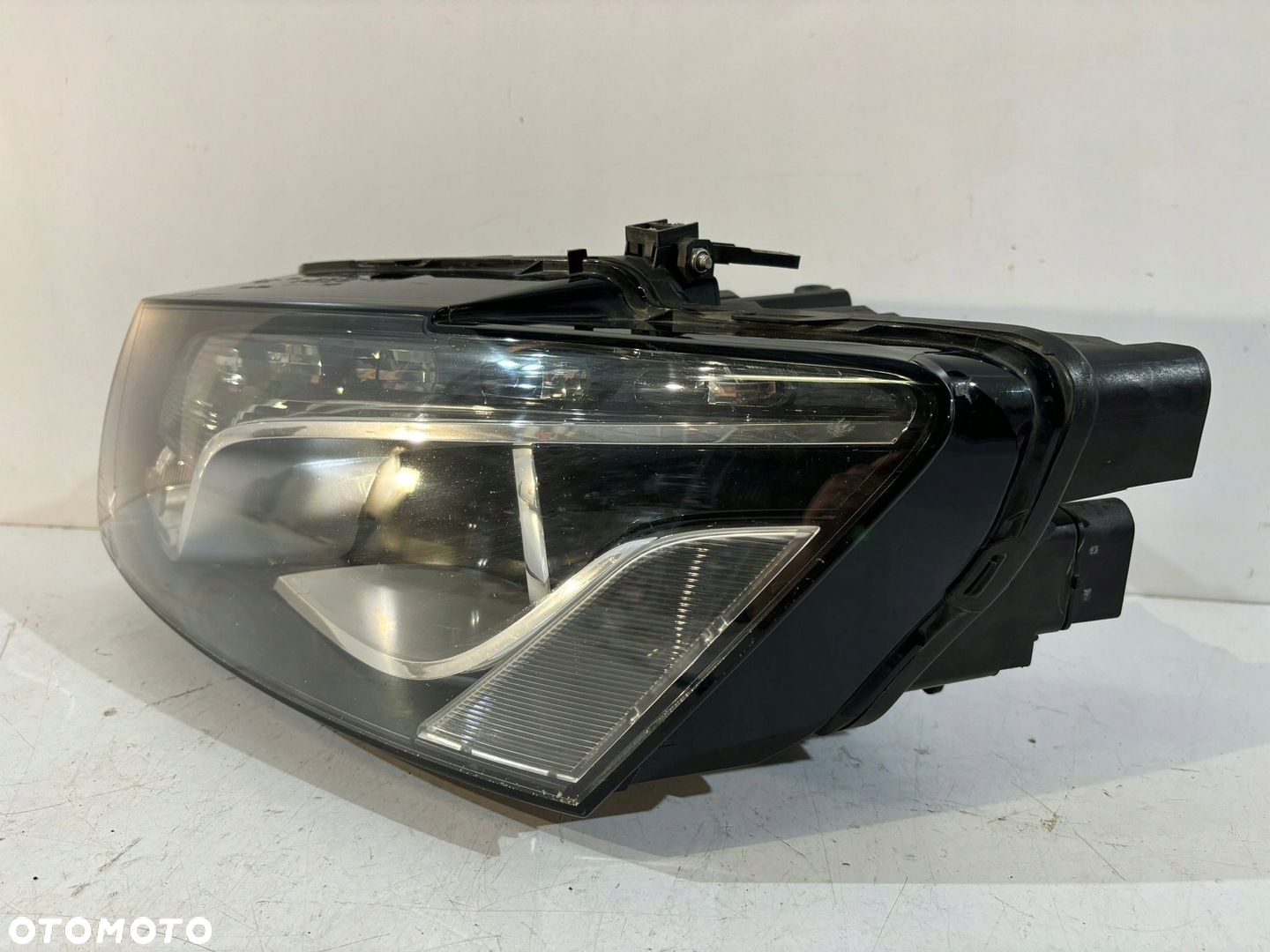 AUDI Q5 8R Lampa przednia Xenon L - 14840 - 2