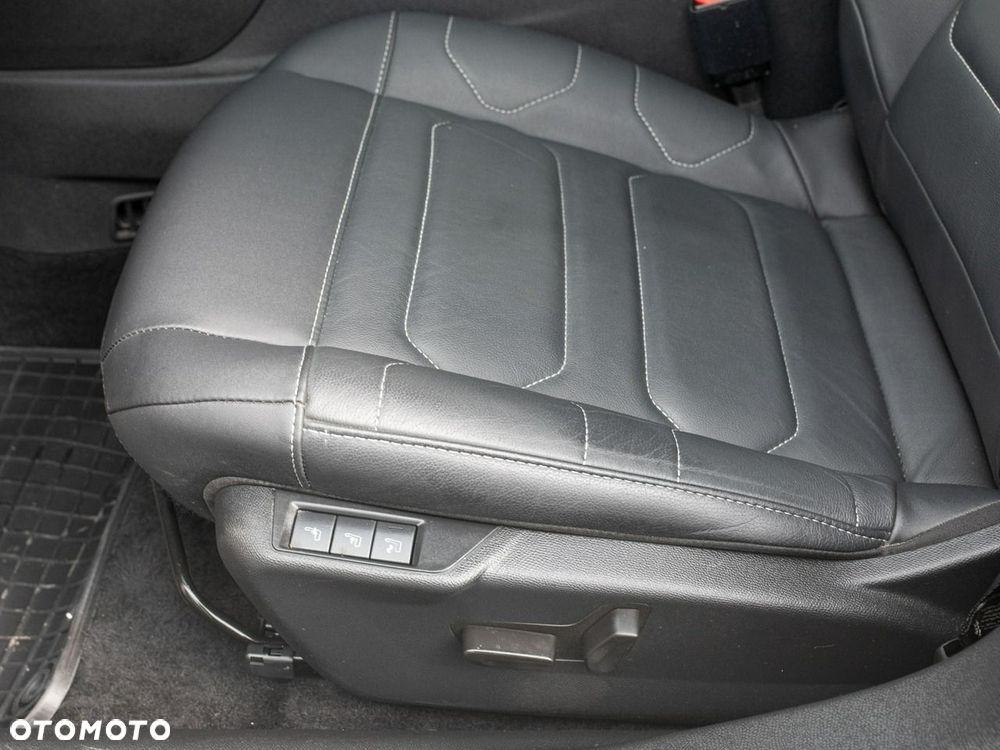 Citroën C4X EV136 50kWh Shine - 11