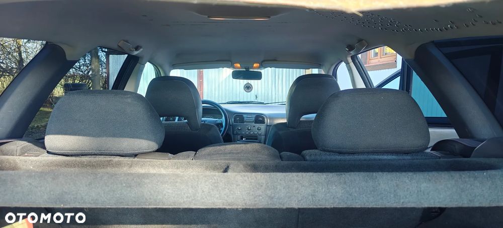 Volvo V40 1.8 - 13