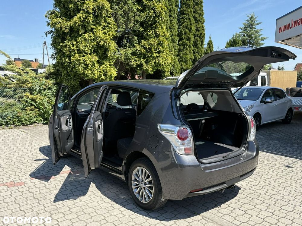 Toyota Verso - 29
