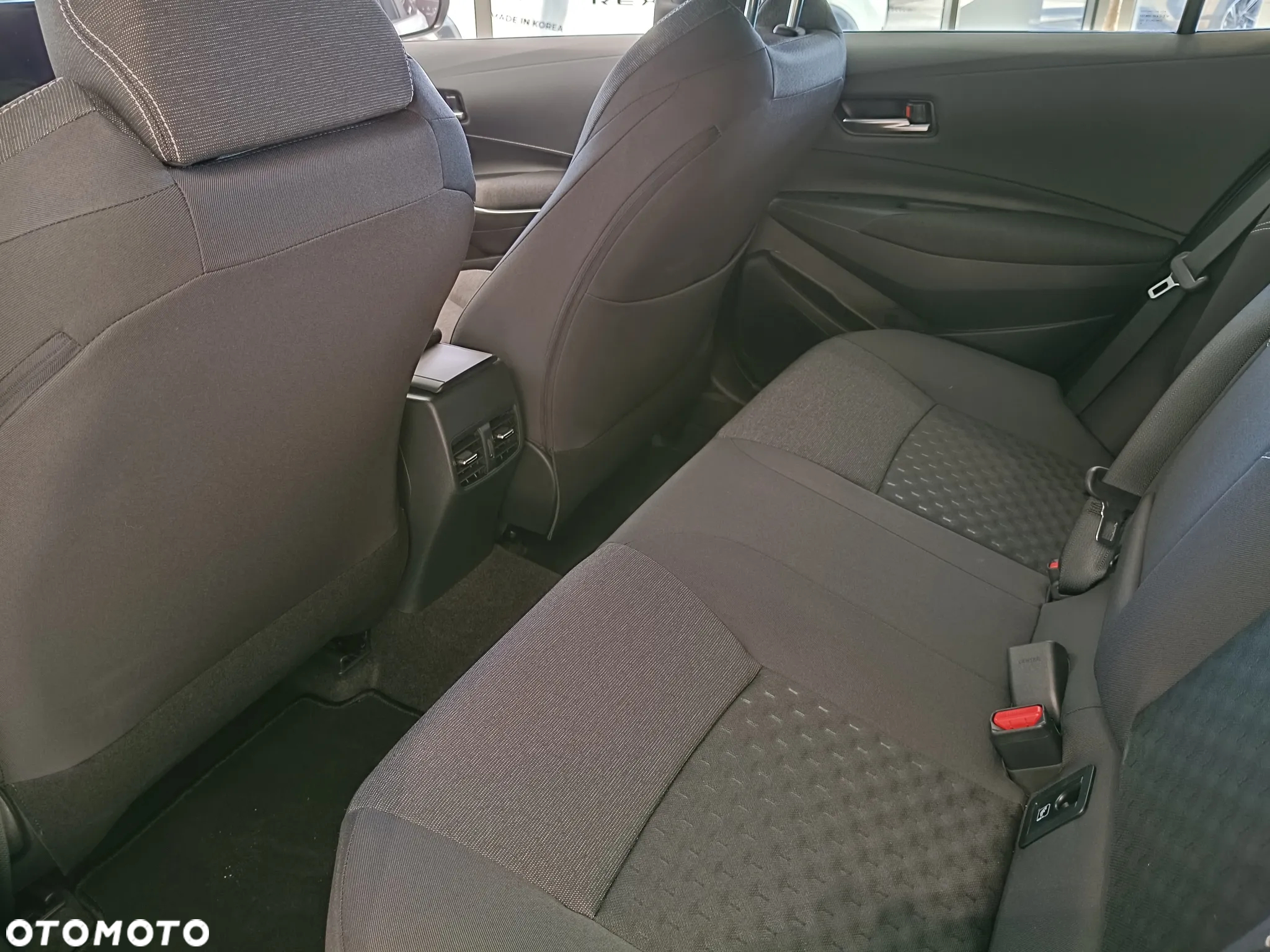 Suzuki Swace 1.8 Hybrid Premium Plus CVT - 11