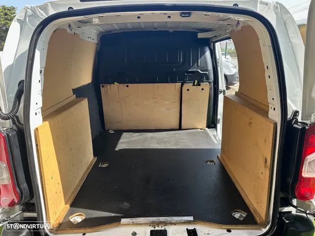 Toyota PROACE CITY 3 LUG. - 7