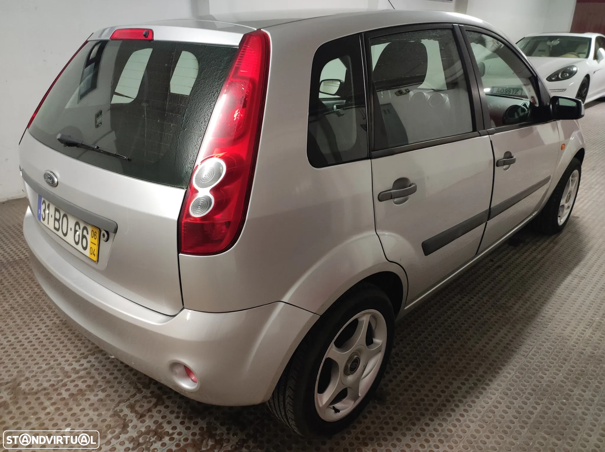 Ford Fiesta 1.25 Ambiente - 2