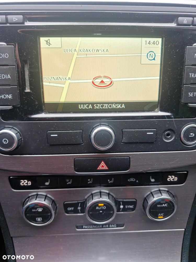 Volkswagen Passat 2.0 TDI DPF BlueMotion Technology Trendline - 20