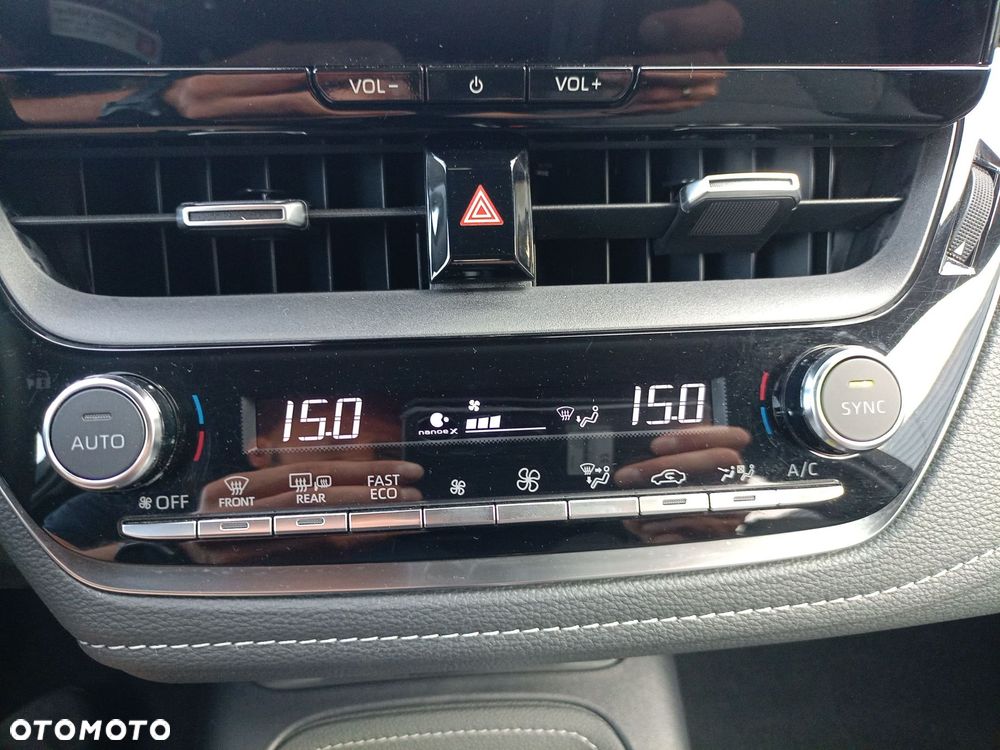 Toyota Corolla 1.8 Hybrid Style - 18