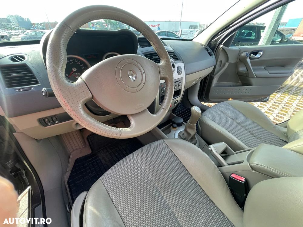 Renault Megane II 1.6 Influence - 12