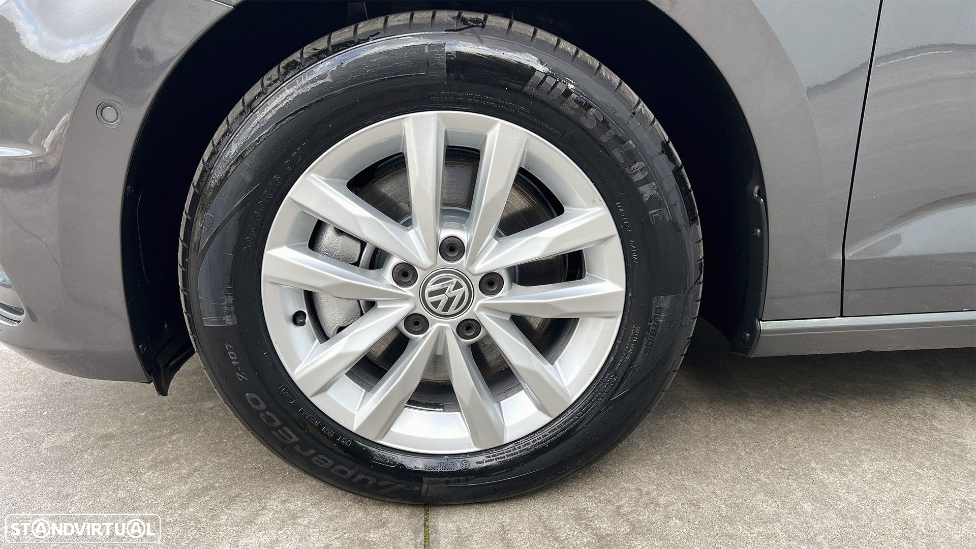VW Touran 1.6 TDI Confortline DSG - 7