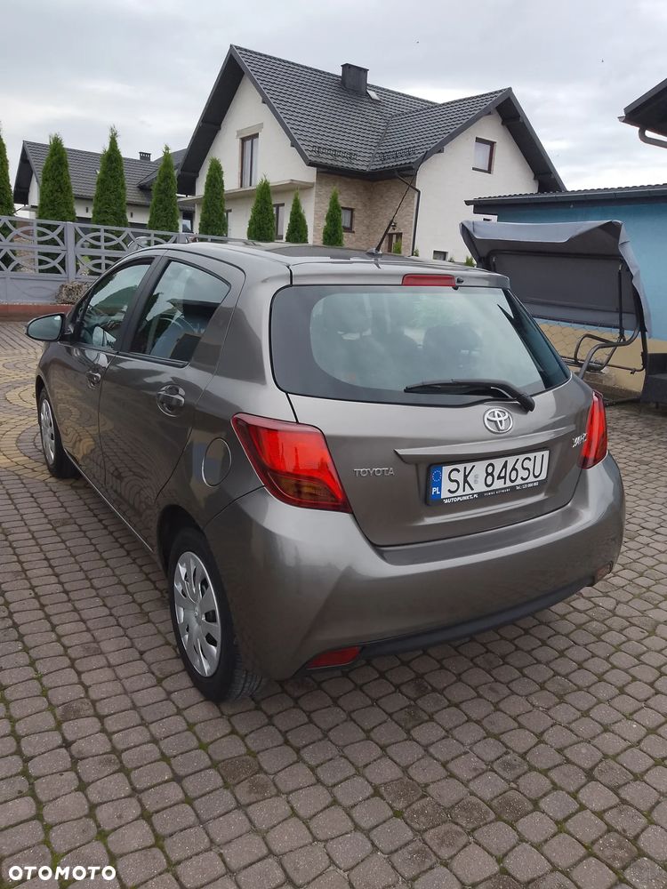 Toyota Yaris 1.0 Active EU6 - 4