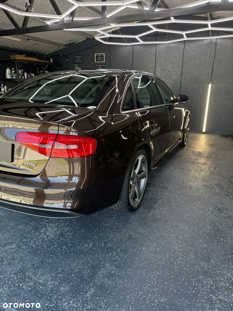 Audi A4 Limousine 1.8 TFSI S line Sportpaket - 6