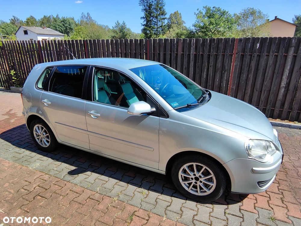 Volkswagen Polo - 2