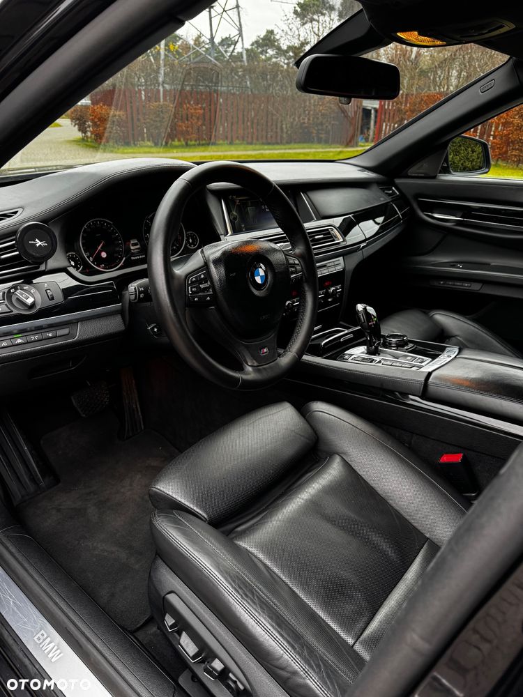 BMW Seria 7 740d Edition Exclusive - 17