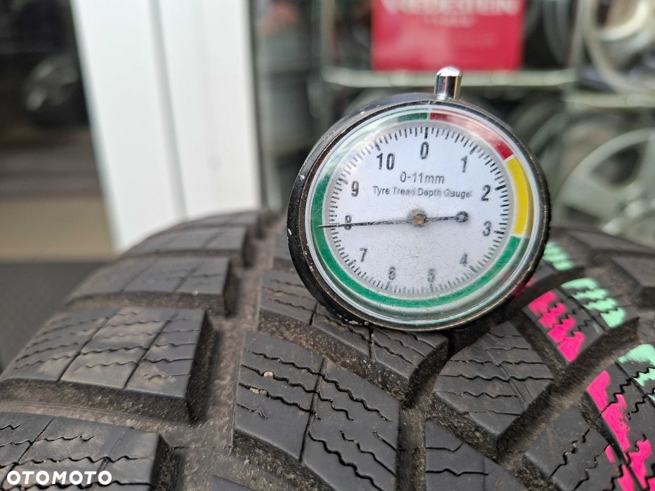 235/45R19 99V Goodyear Ultragrip performance + opona pojedyncza zimowa - 3