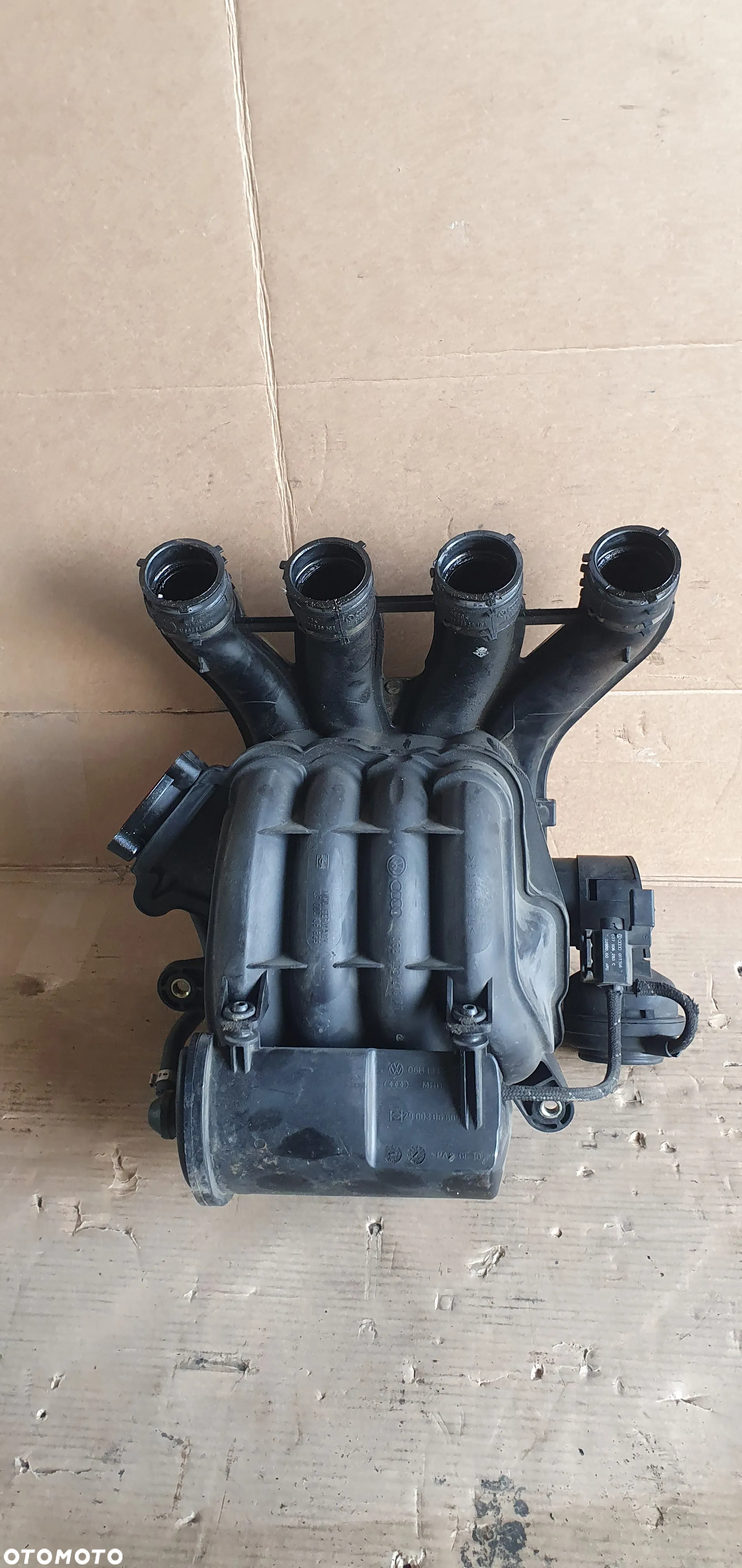 Kolektor ssący Audi A4 B6 2.0 06B133210AT 06B133909 - 5