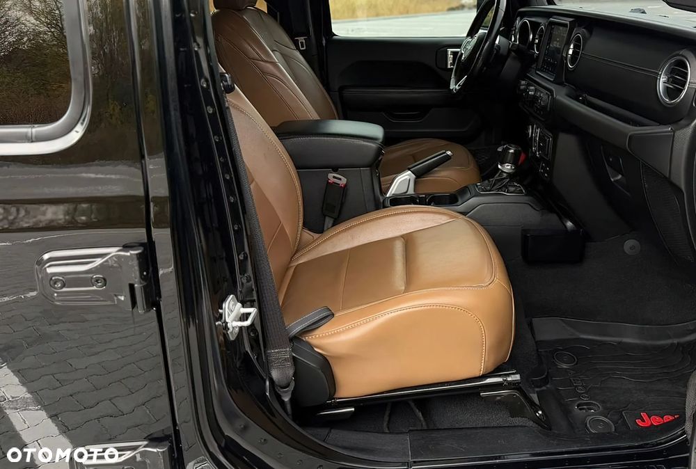 Jeep Wrangler - 12