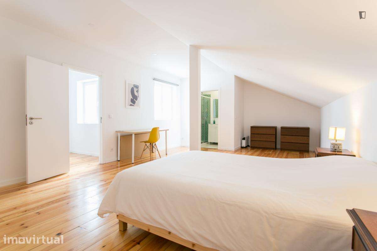 Apartamento com 7 quartos - localizado em Anjos Lisbon - Grande imagem: 2/50