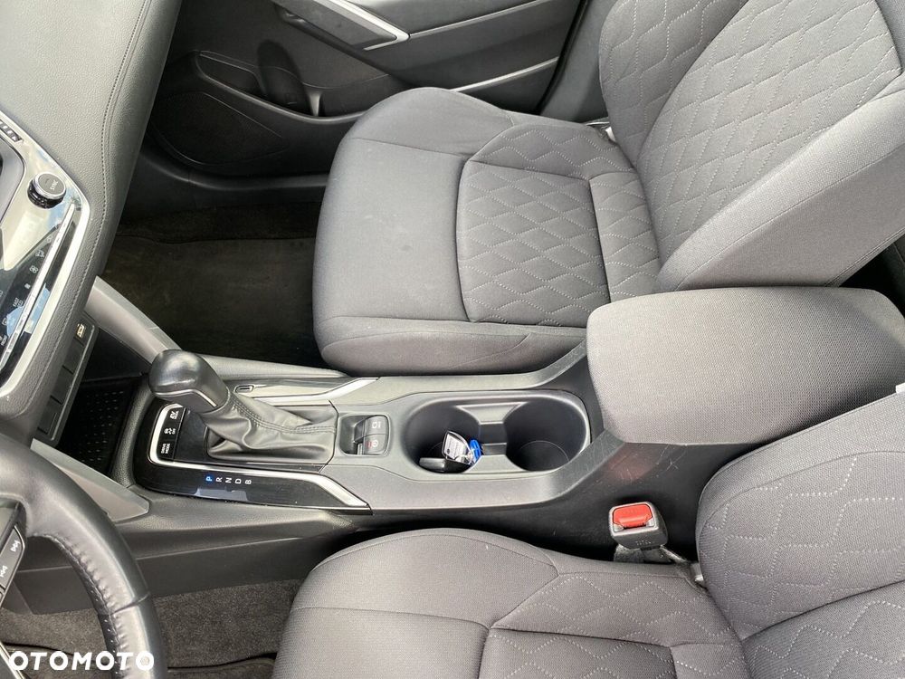Toyota Corolla Cross - 18