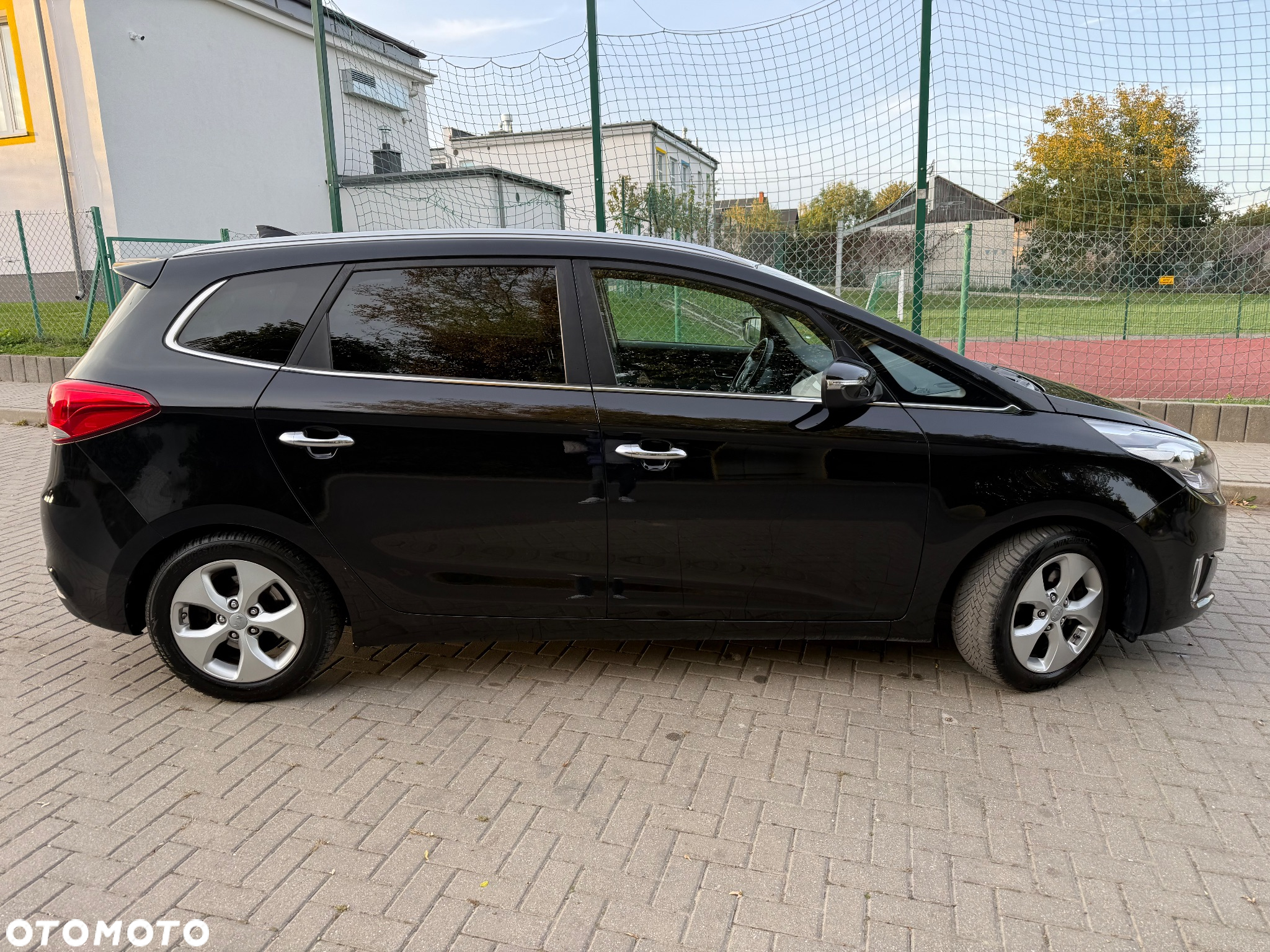 Kia Carens 1.7 CRDi XL 7os - 13