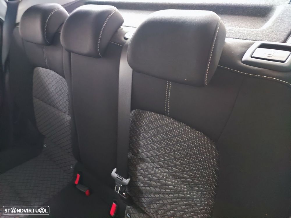 Kia Picanto 1.0 CVVT Urban - 31