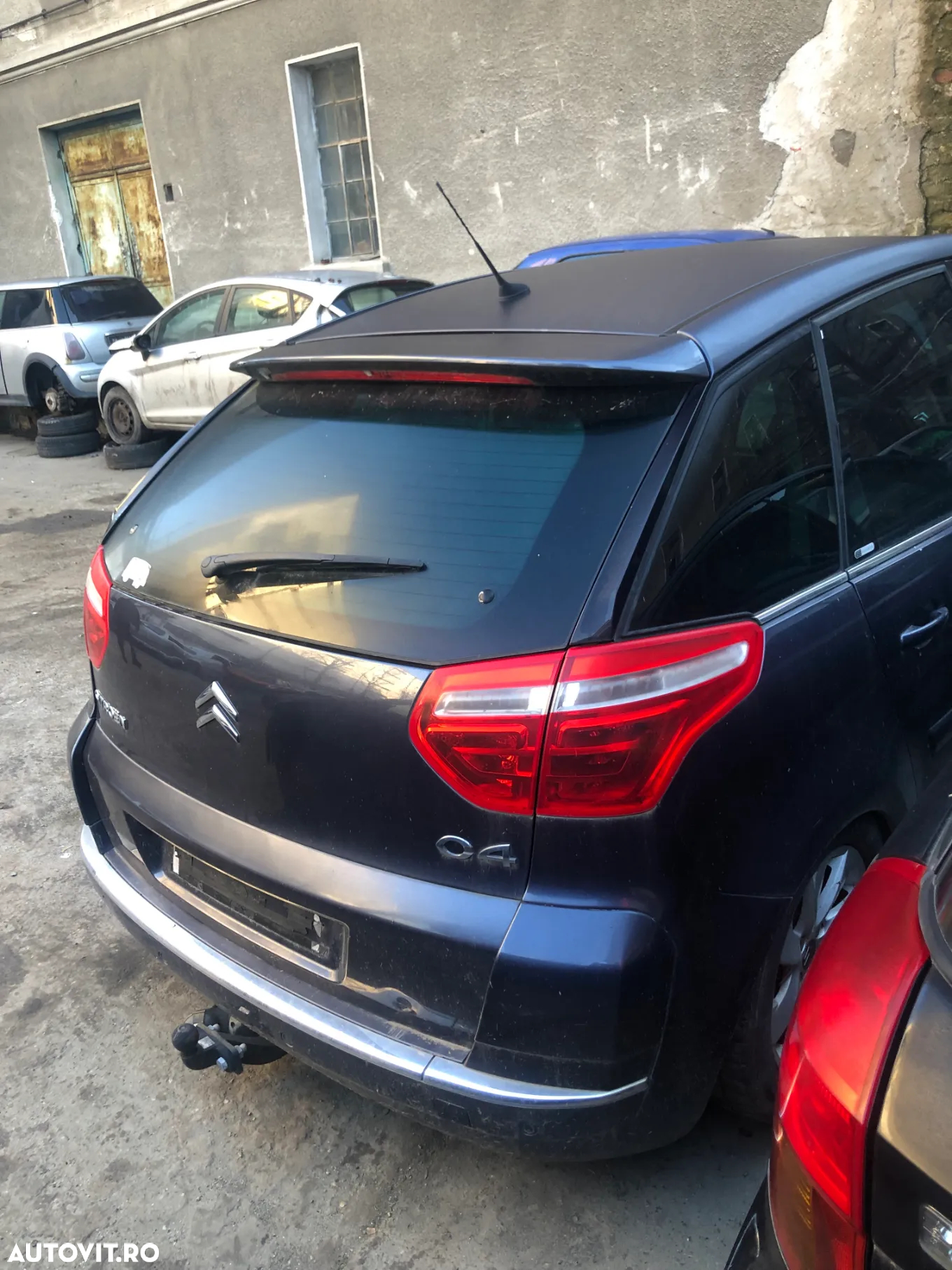 Dezmembrez Citroen C4 Picasso 2008 - 3