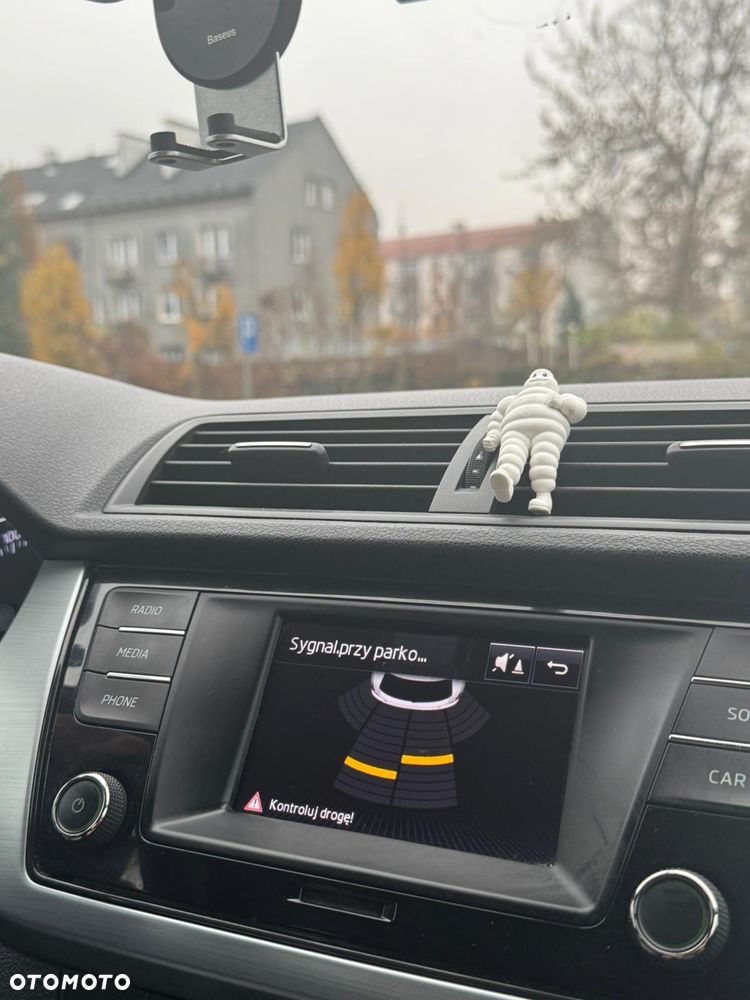 Skoda Fabia 1.0 Ambition - 11