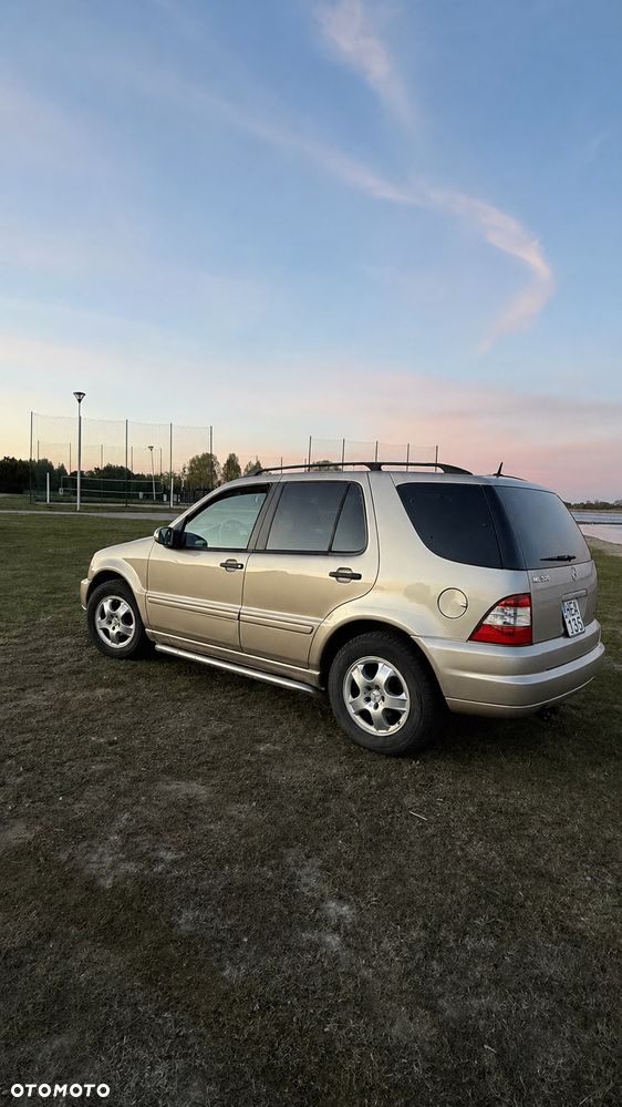 Mercedes-Benz ML - 4