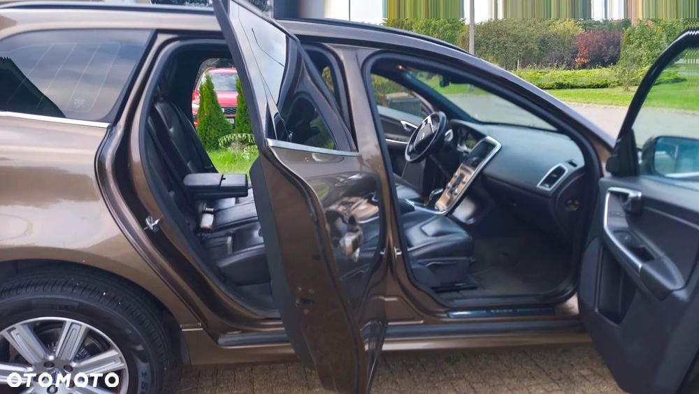 Volvo XC 60 D4 Drive-E R-Design Momentum - 27