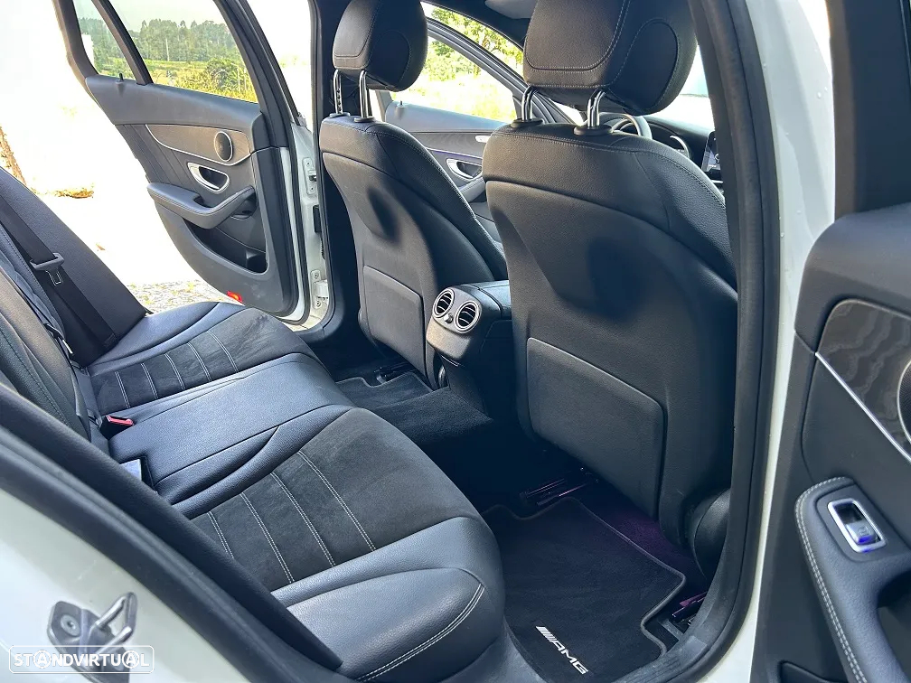Mercedes-Benz C 300 de AMG Line - 17