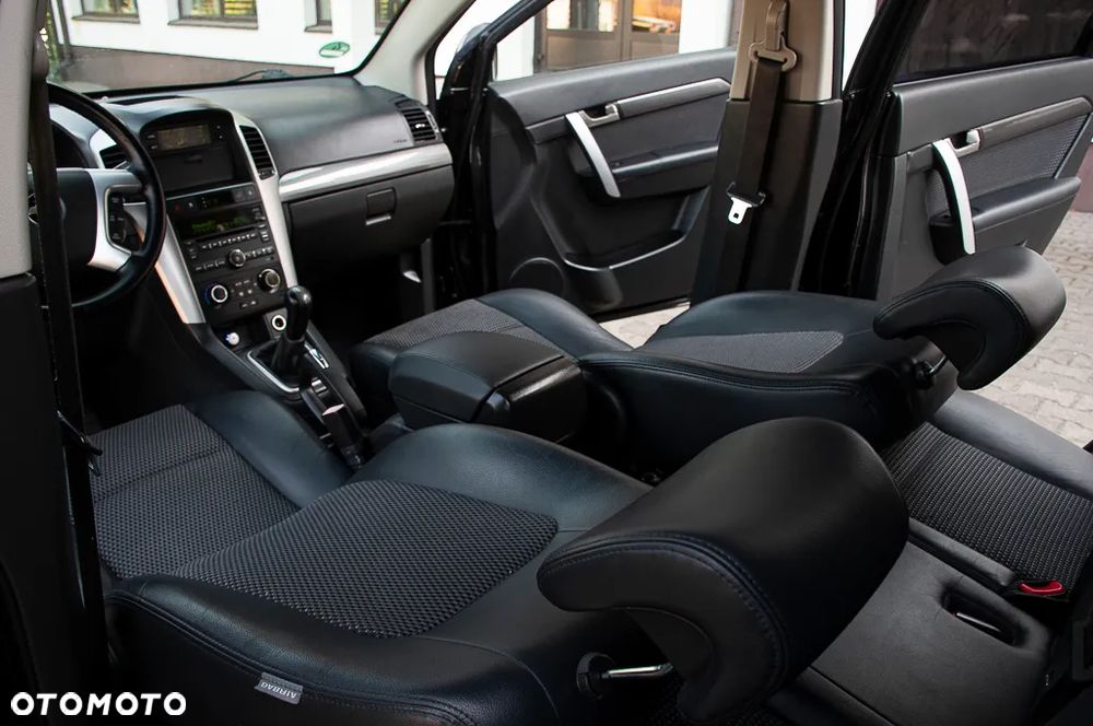 Chevrolet Captiva 2.4 2WD 7 Sitzer LS Family Edition - 31