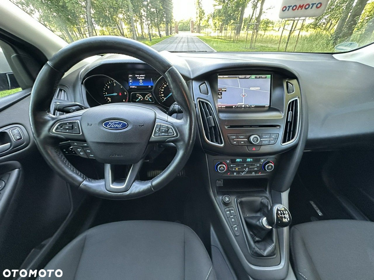 Ford Focus - 34
