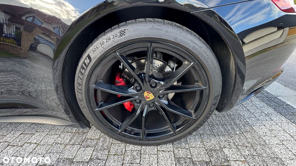 Porsche 911 Carrera 4S PDK - 10