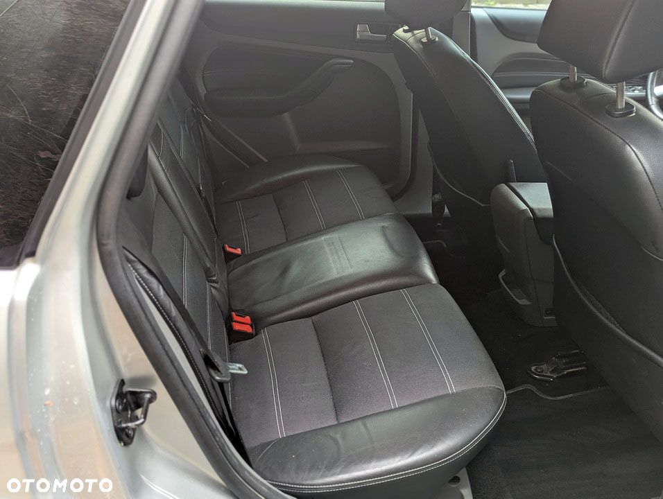 Ford Focus 1.6 Platinium X - 9