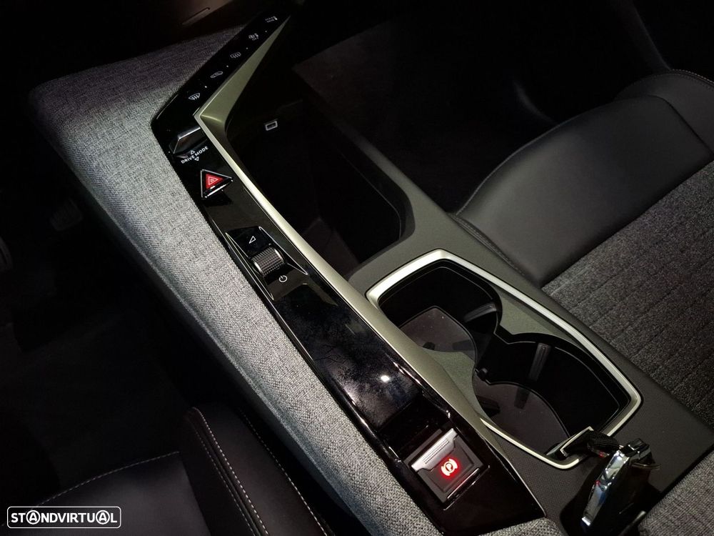 Peugeot E-5008 73 kWh Allure - 17
