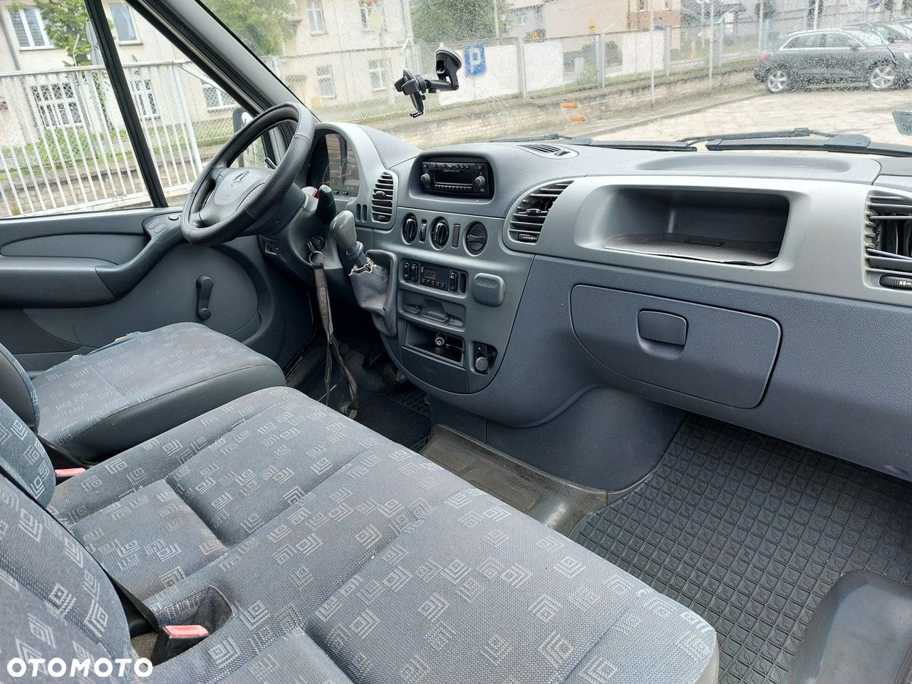 Mercedes-Benz 313 - 9
