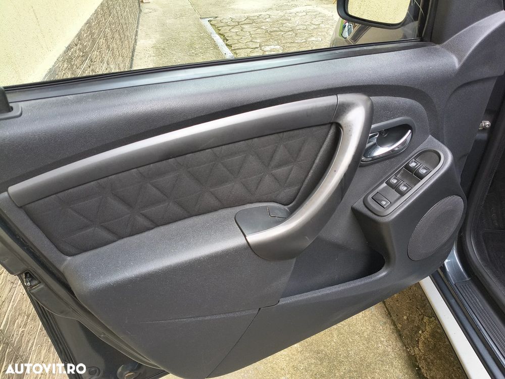 Dacia Duster 1.5 dCi 4x4 Prestige - 14