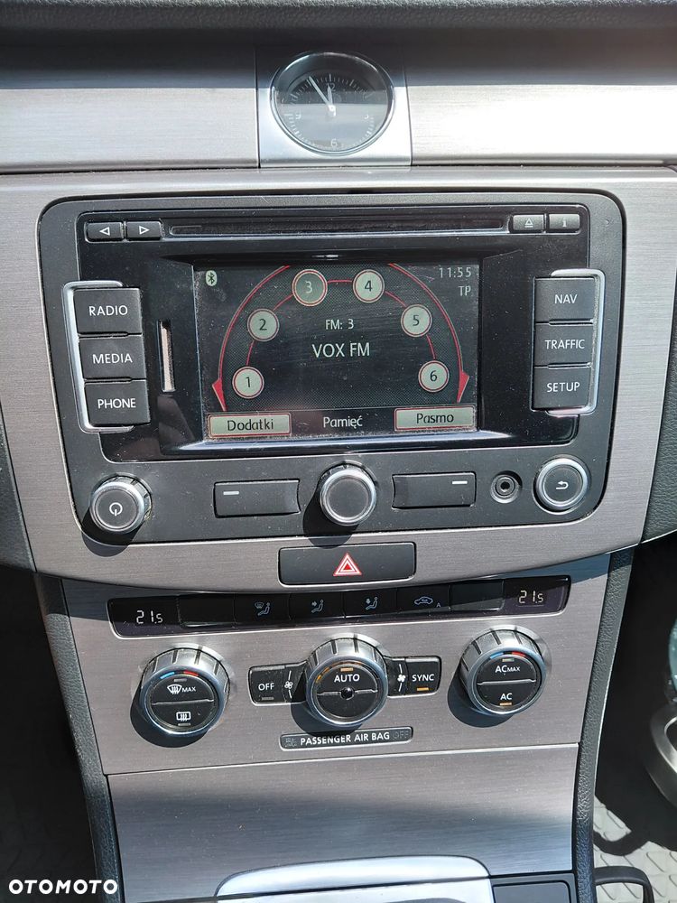 Volkswagen Passat 2.0 TDI Comfortline - 29