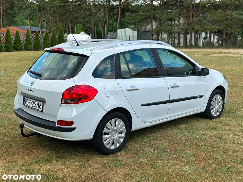 Renault Clio - 7