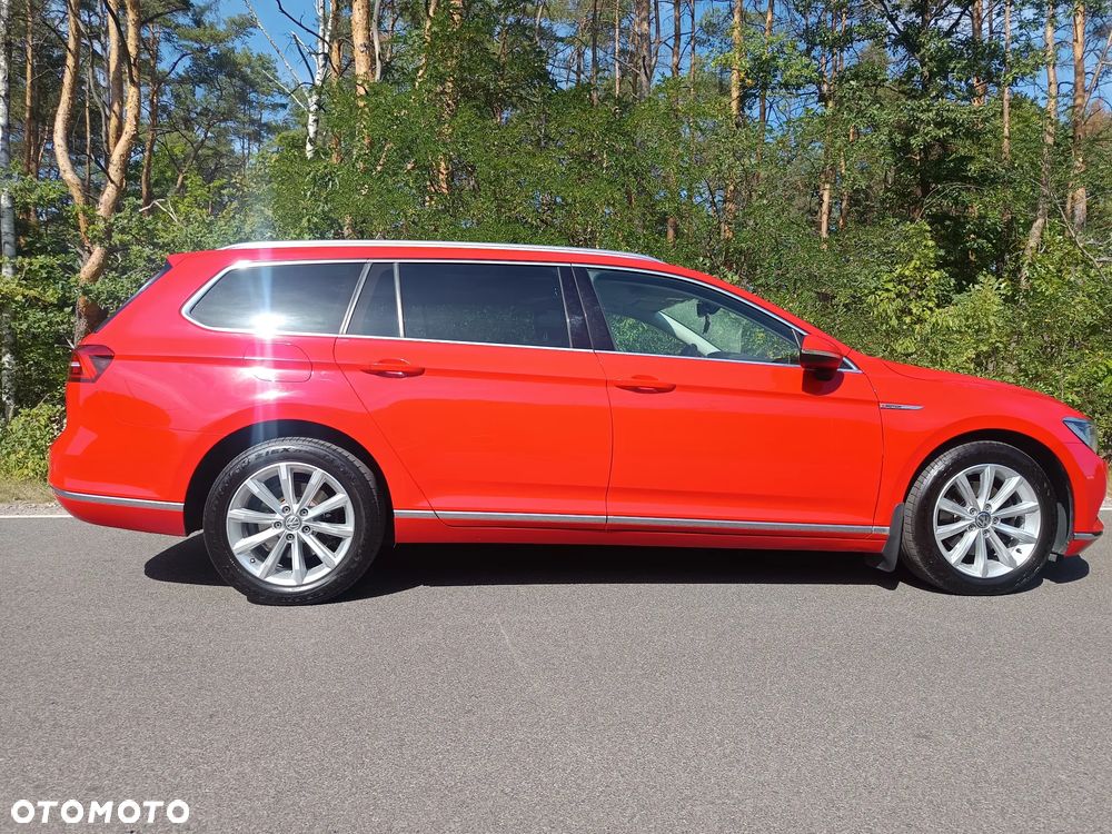 Volkswagen Passat 2.0 TDI SCR (BlueMotion Tech) 4Mot DSG Highline - 3