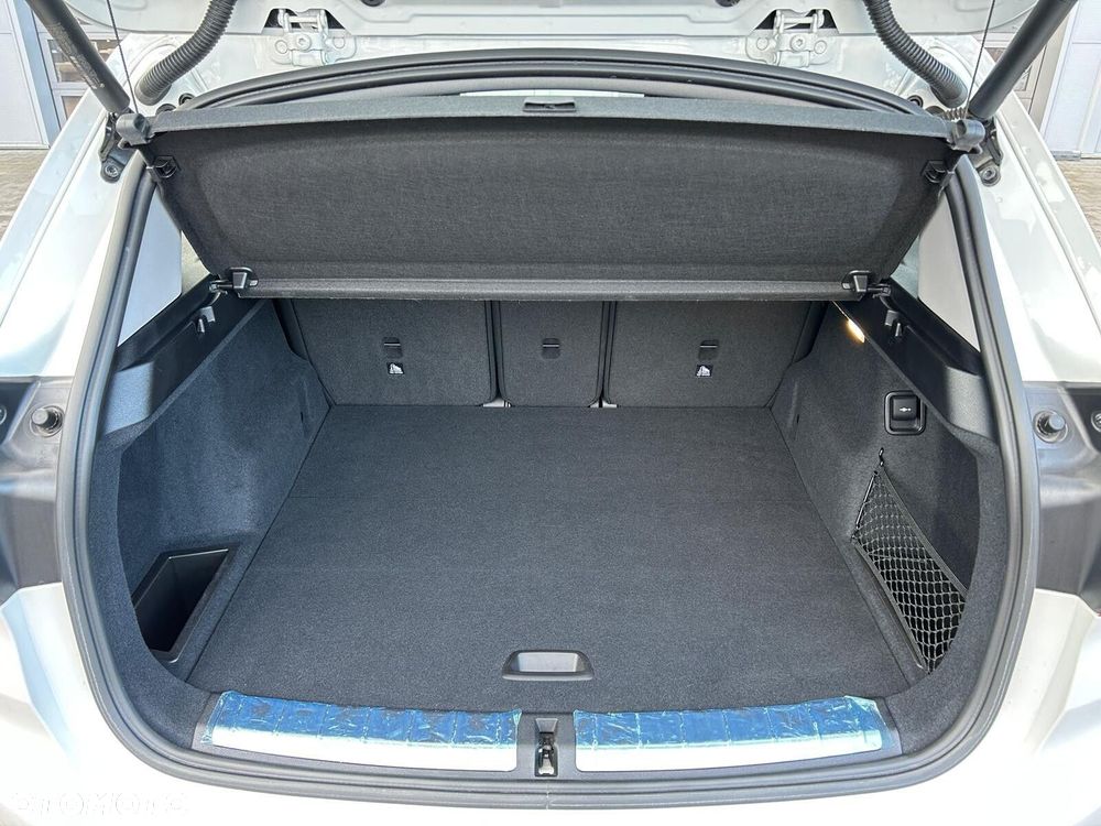 BMW X1 sDrive20i xLine - 9