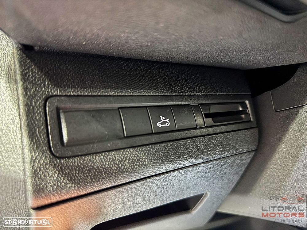 Peugeot 5008 1.2 PureTech Allure Pack EAT8 - 19