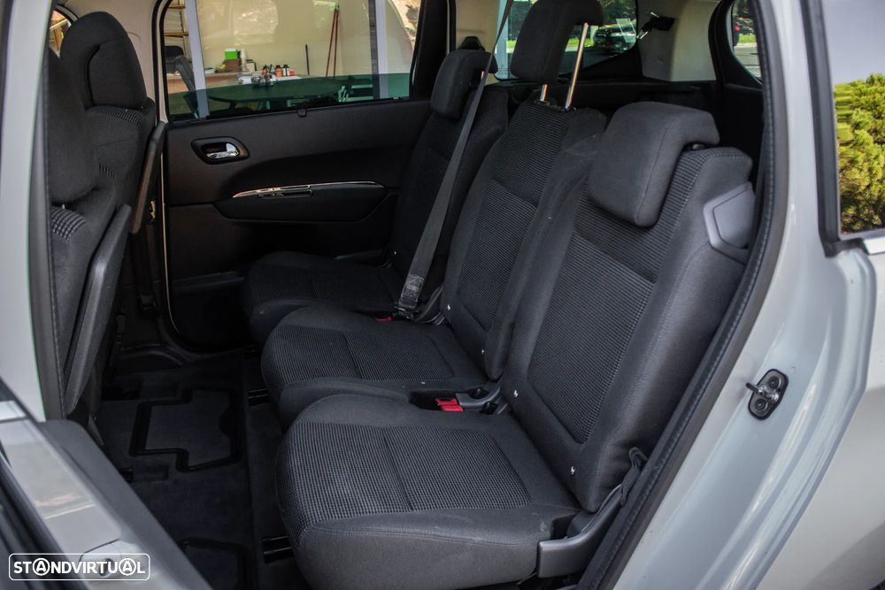 Peugeot 5008 HDI 115 Allure - 26