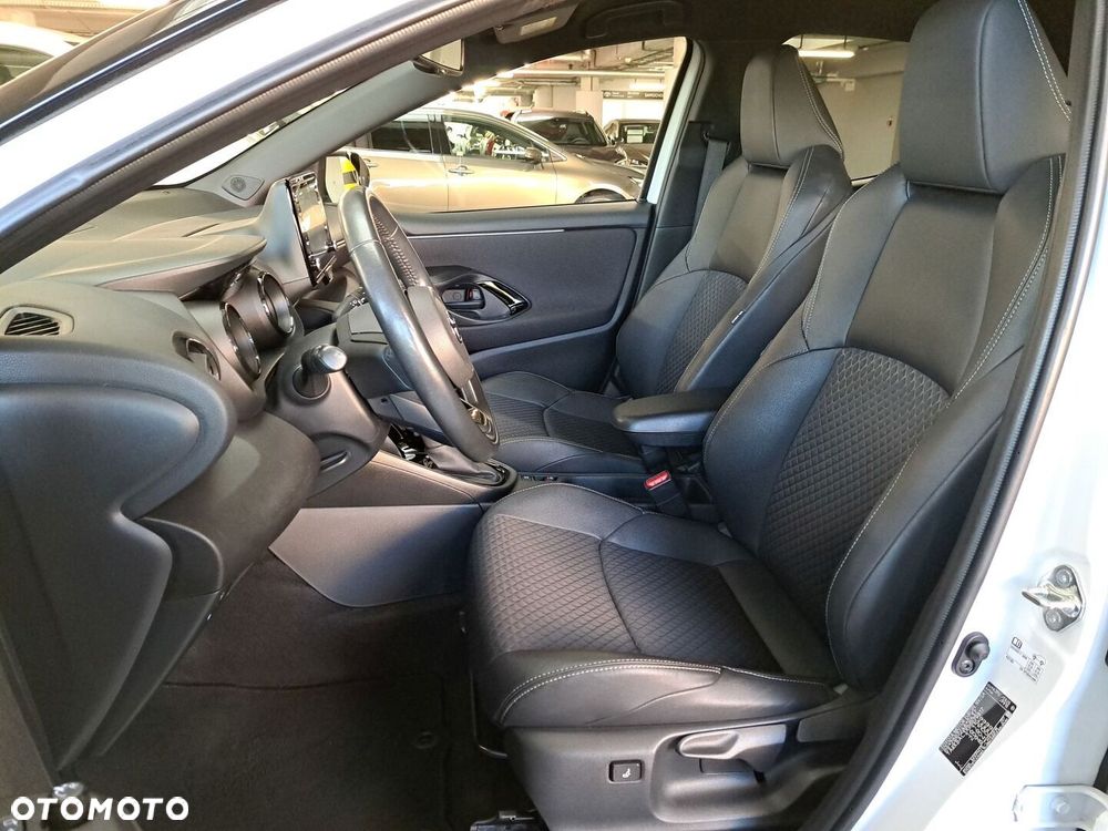 Toyota Yaris Hybrid 1.5 Executive - 12