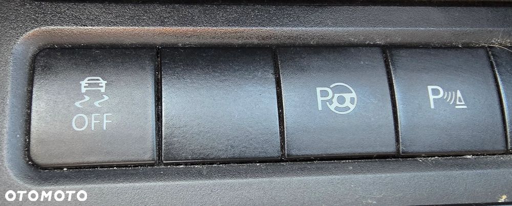 Volkswagen Golf 2.0 TDI Comfortline - 8